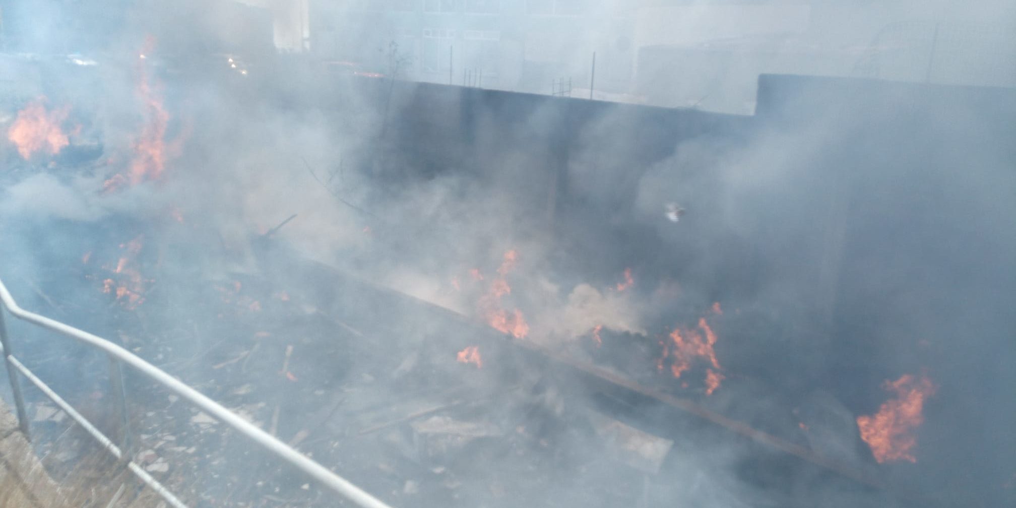 INCENDIO EN UN SOLAR DE TACO1 23-9-24