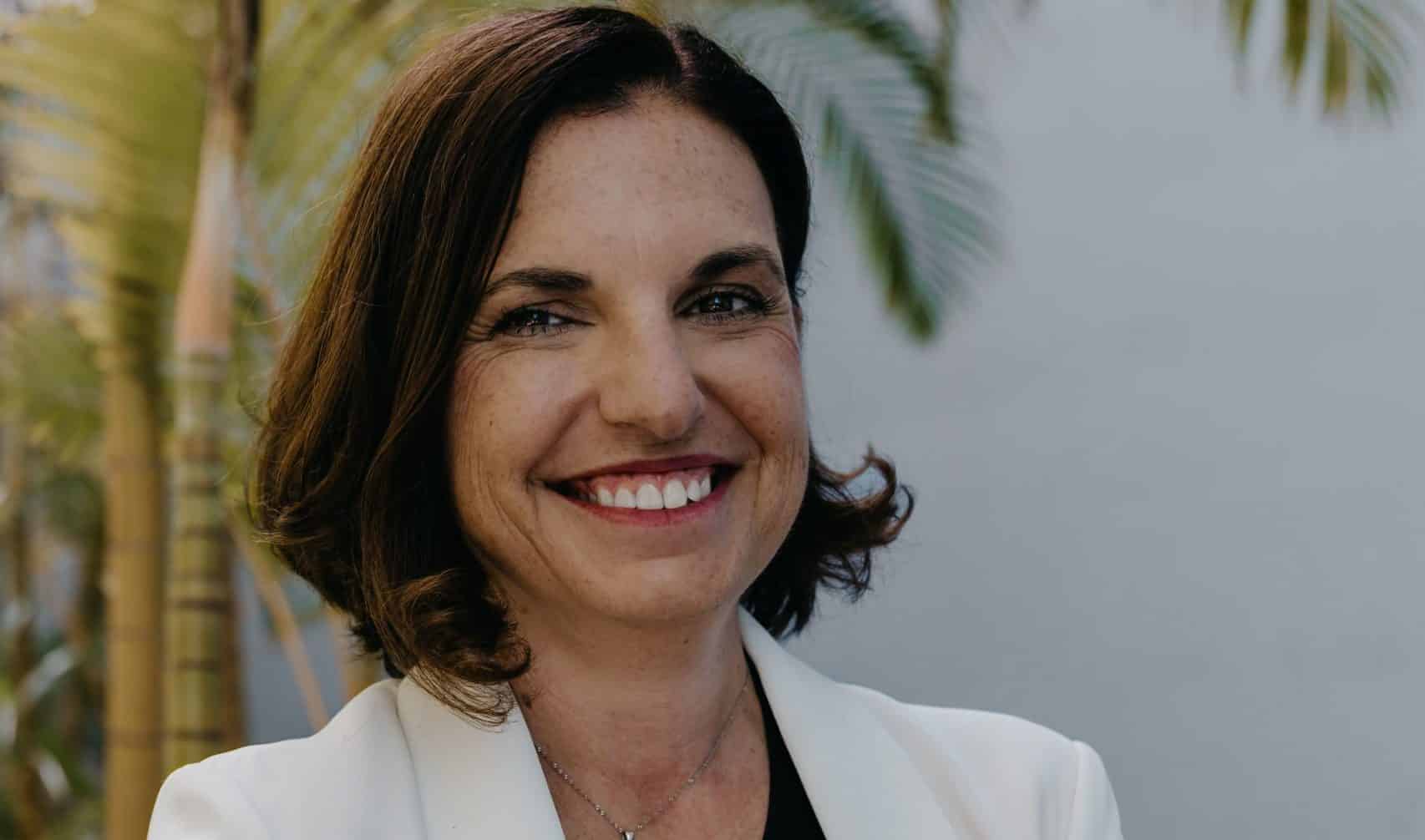 ISABEL DE ESTEBAN 001