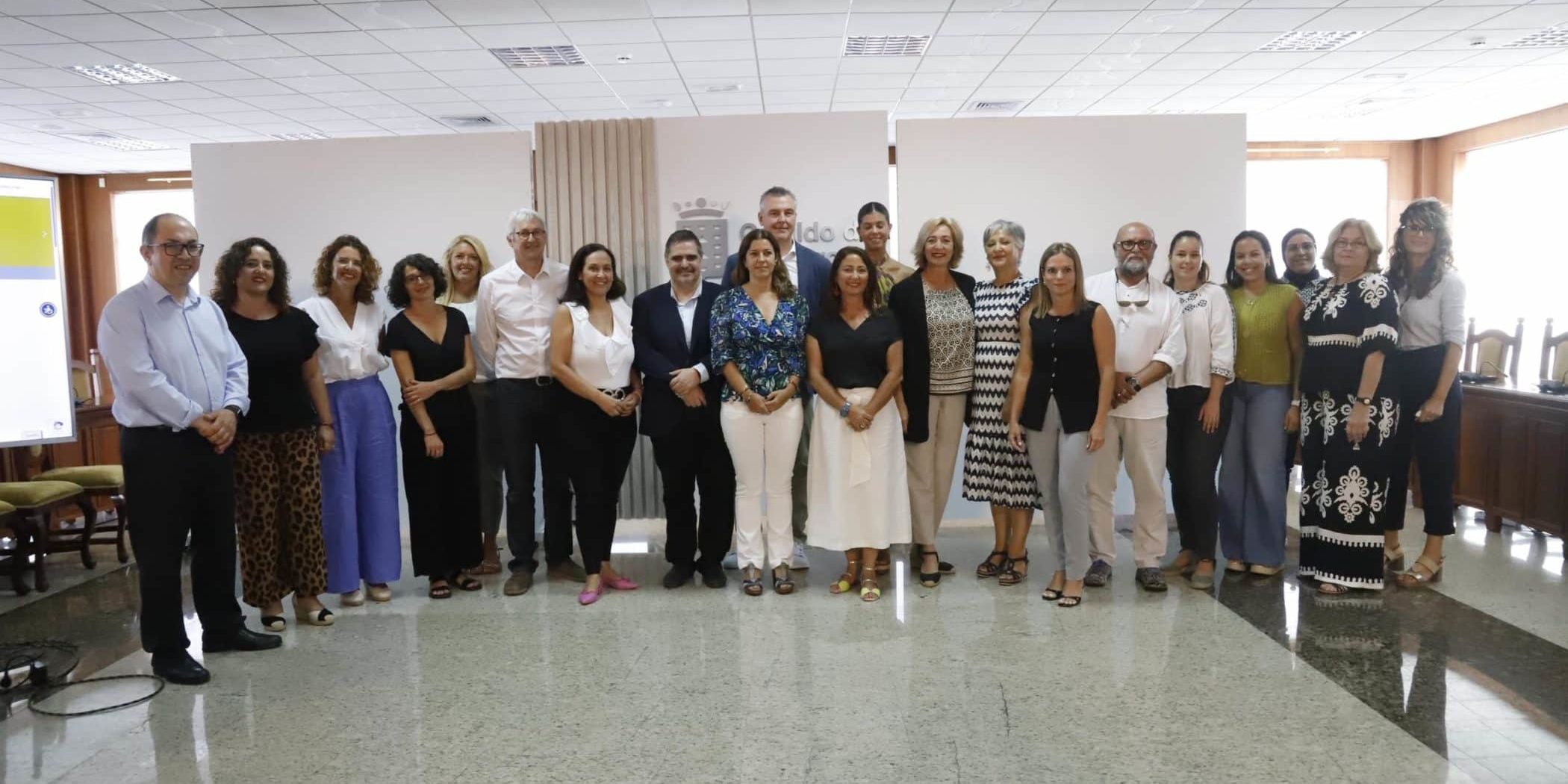PRESENTACION DIAGÓSTICO MERCADO LOCAL DE TRABAJO DE LANZAROTE (33)
