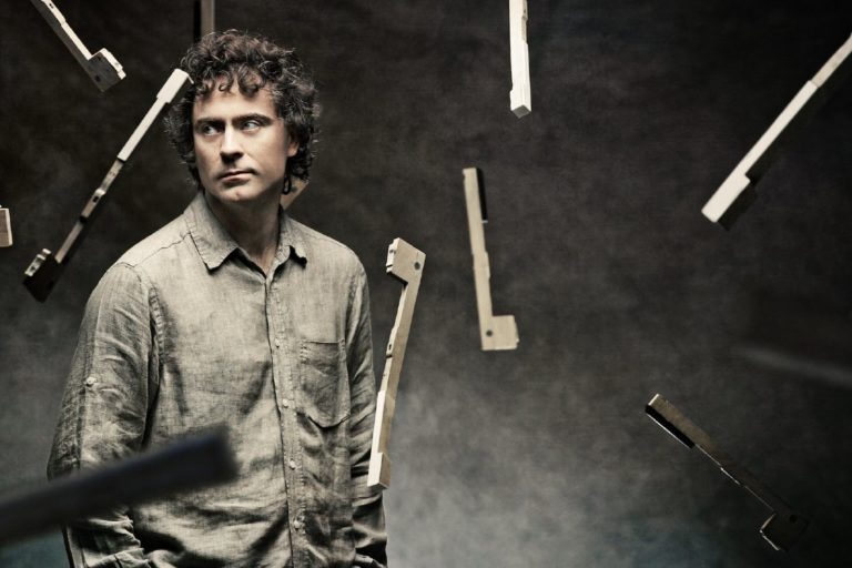 Paul Lewis
