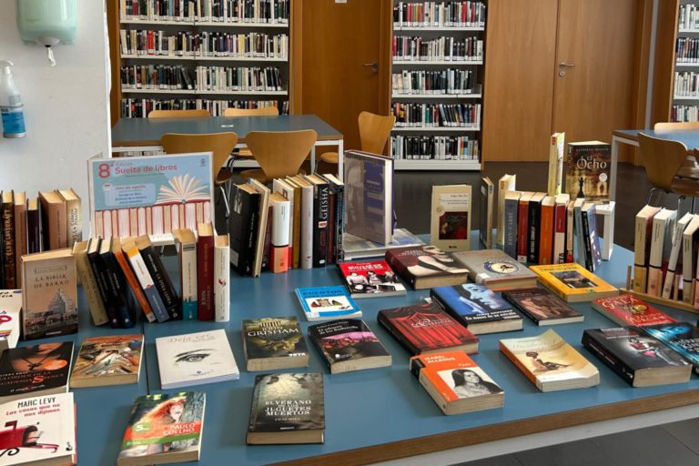 Suelta de libros Santa Úrsula