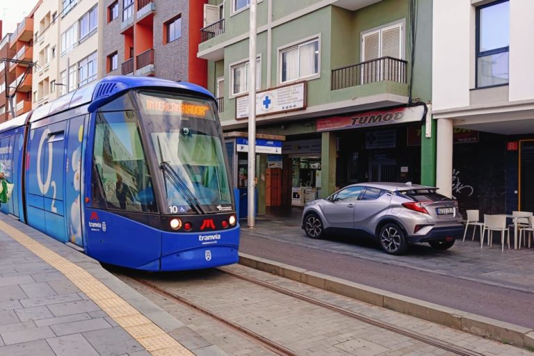 Tranvía en la Avenida Trinidad