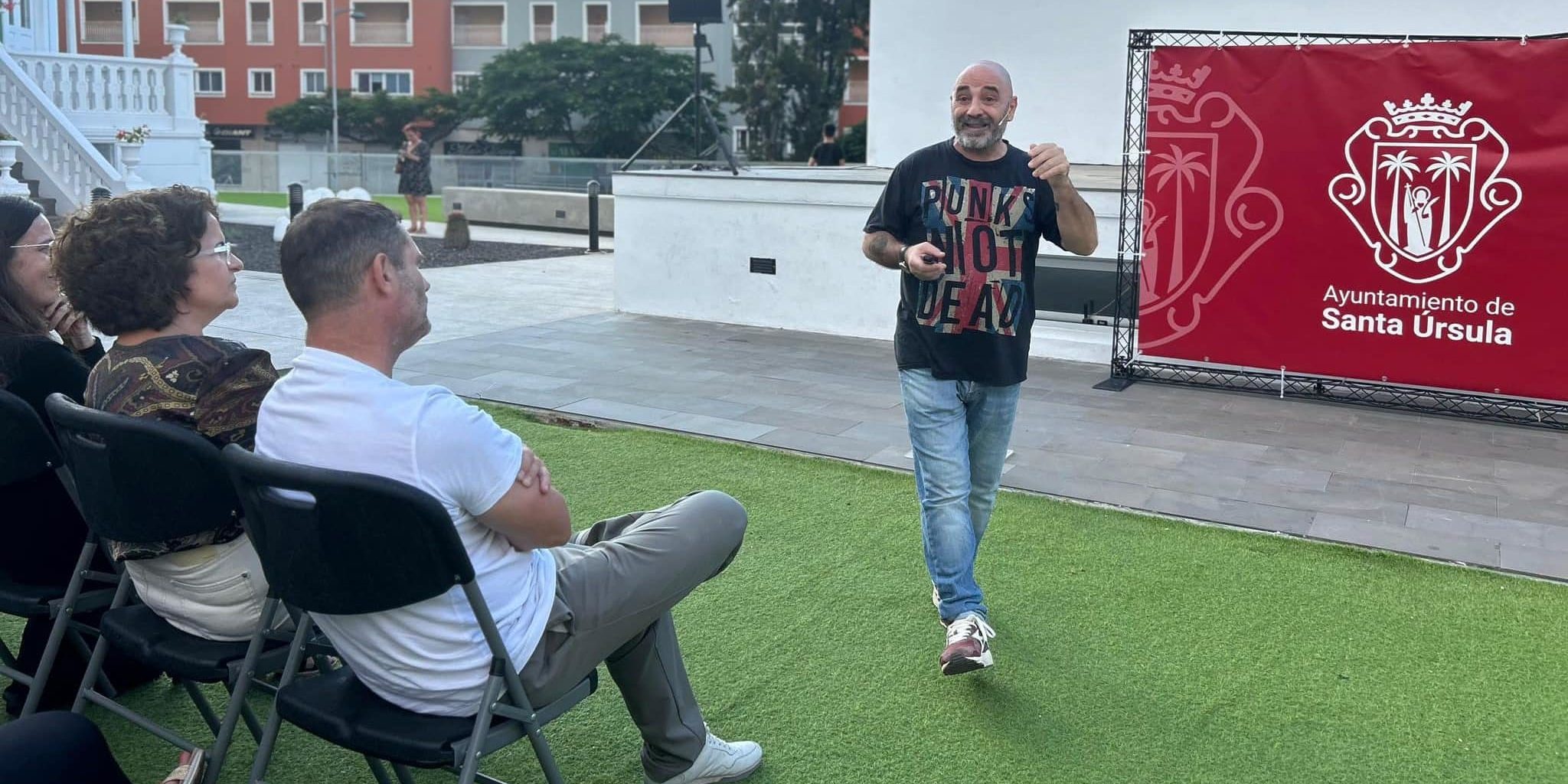 Víctor Amat, psicólogo