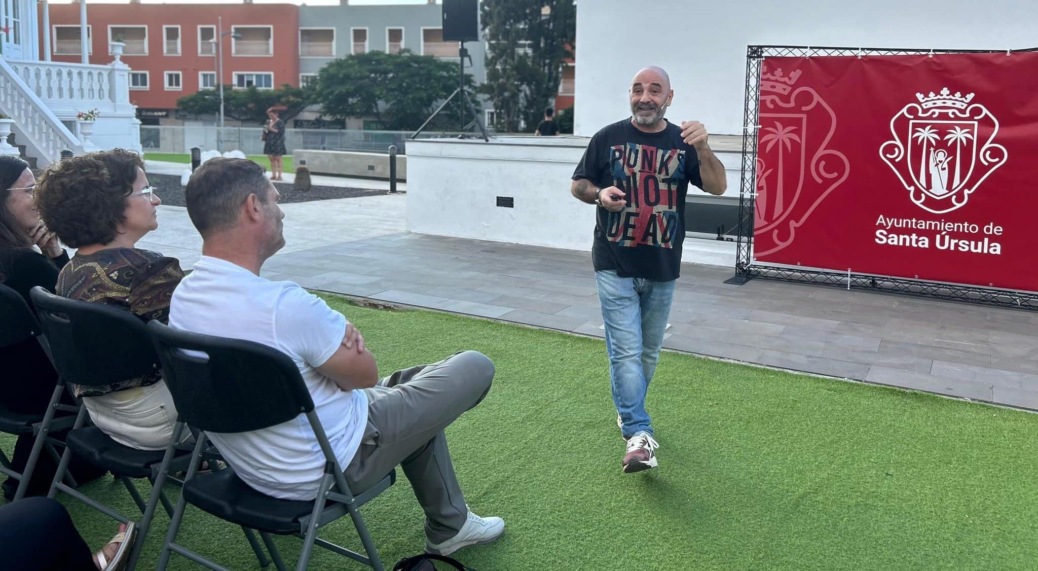 Víctor Amat, psicólogo