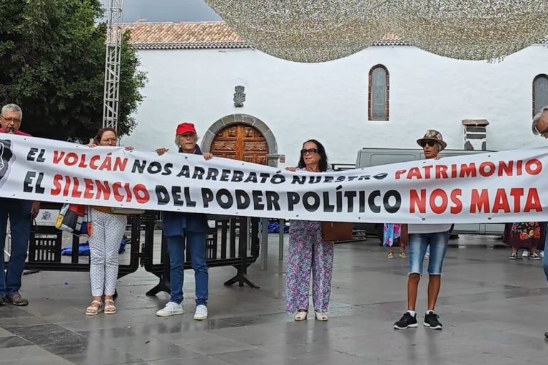 concentracion protesta los llanos de aridane (7)