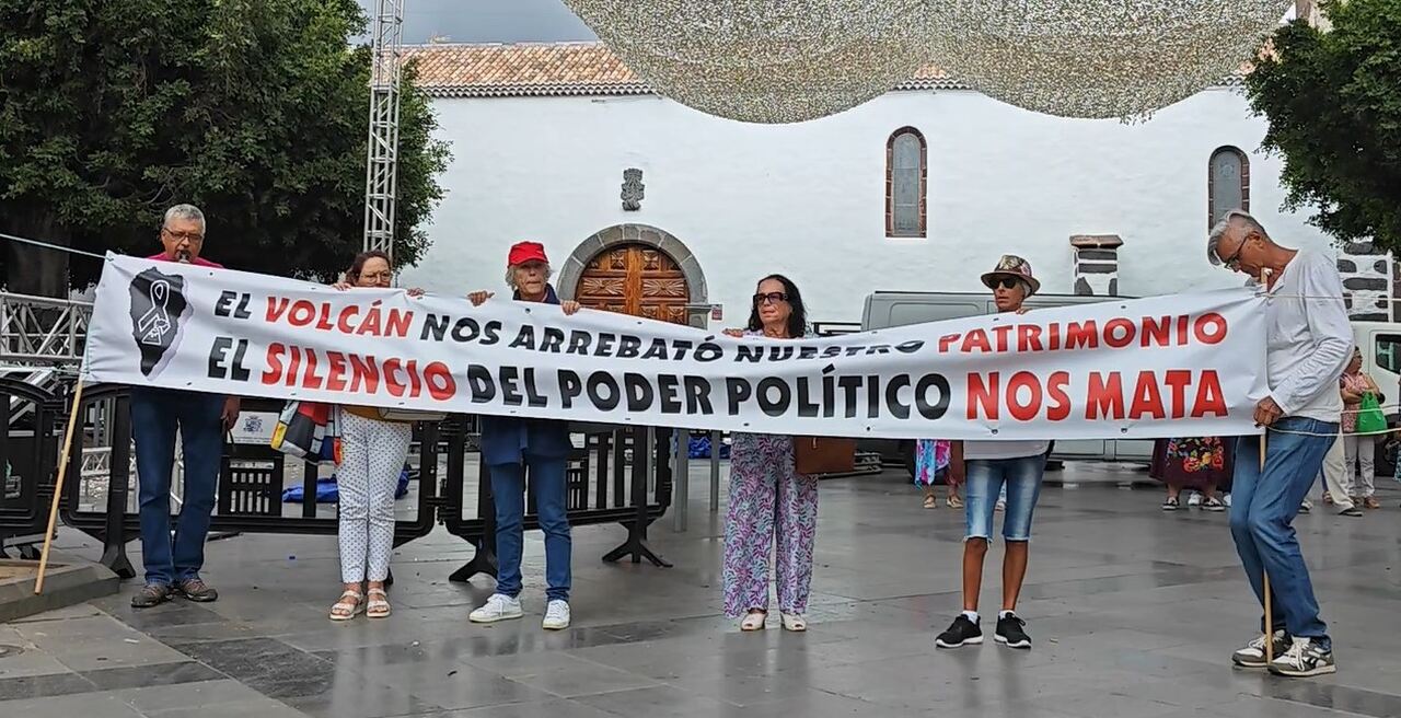 concentracion protesta los llanos de aridane (7)