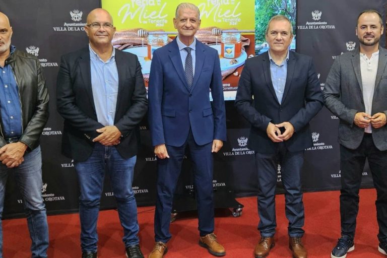 presentación Feria de la Miel en el ayuntamiento