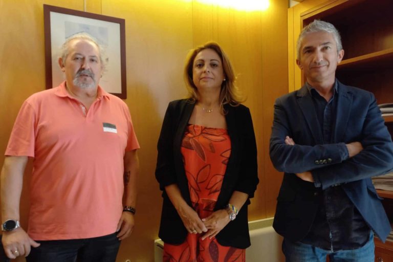 reunión taxi 120924