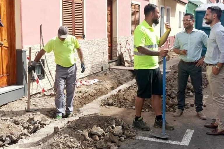 151024 Visita obra Plan de Barrios rehabilitaci�n Calle Dean Silverio