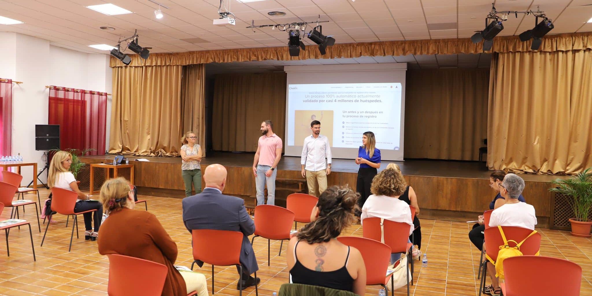 171024. Imagen de una sesión formativa de la empresa Chekin en La Gomera en el año 2023