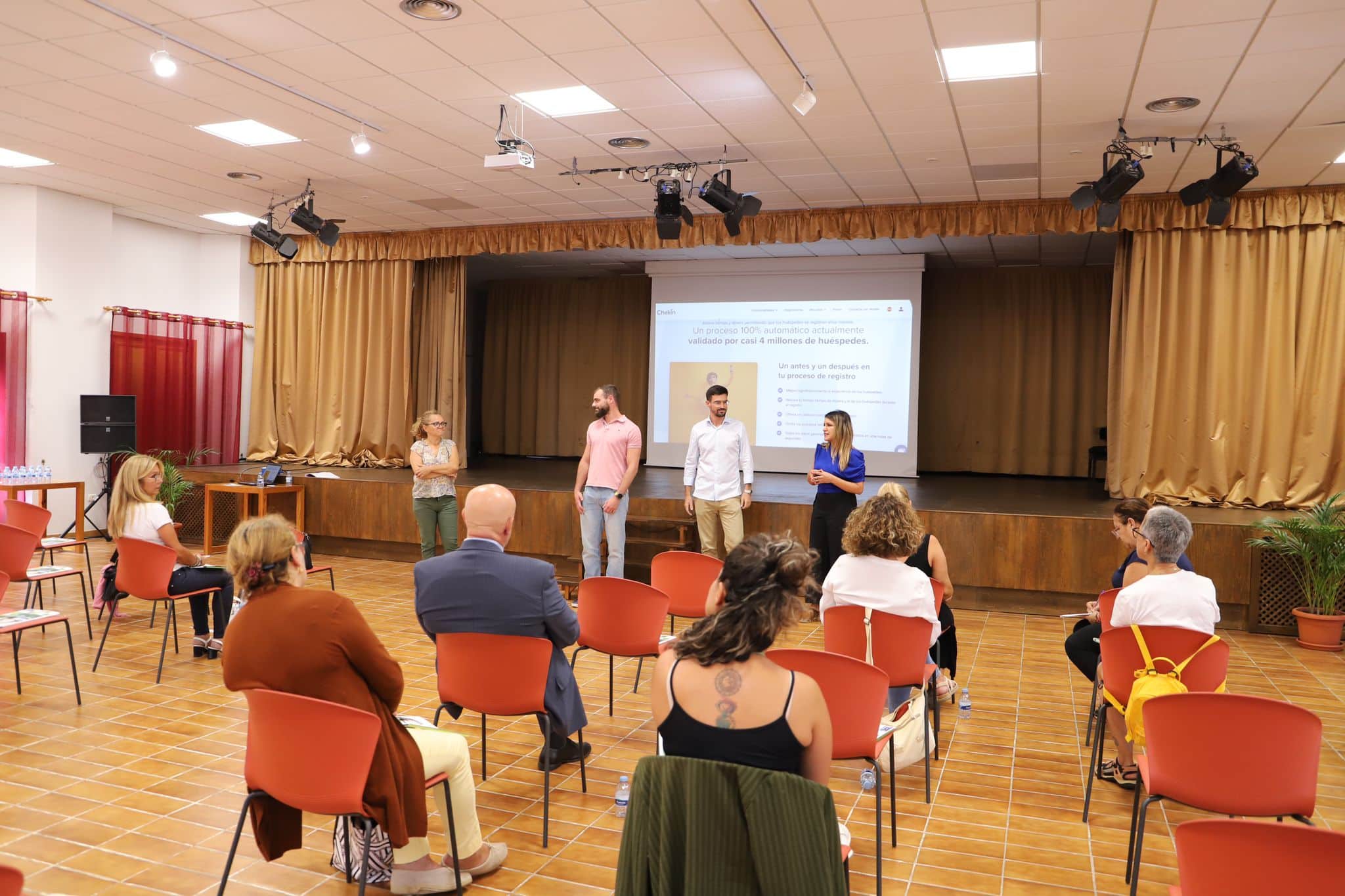 171024. Imagen de una sesión formativa de la empresa Chekin en La Gomera en el año 2023