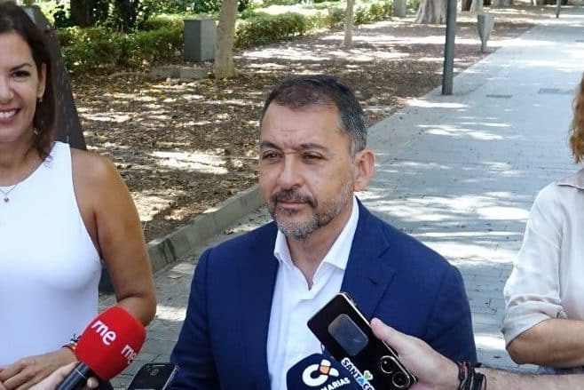 241029 Alcalde, Evelyn y Ofelia