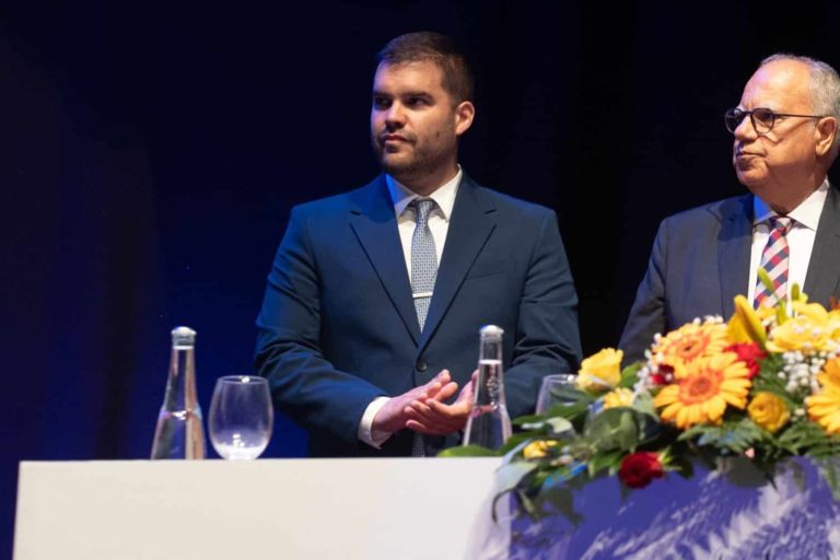 311024 El presidente del Cabildo de La Gomera, Casimiro Curbelo, y el consejero insular de Deportes, Guillermo Medina