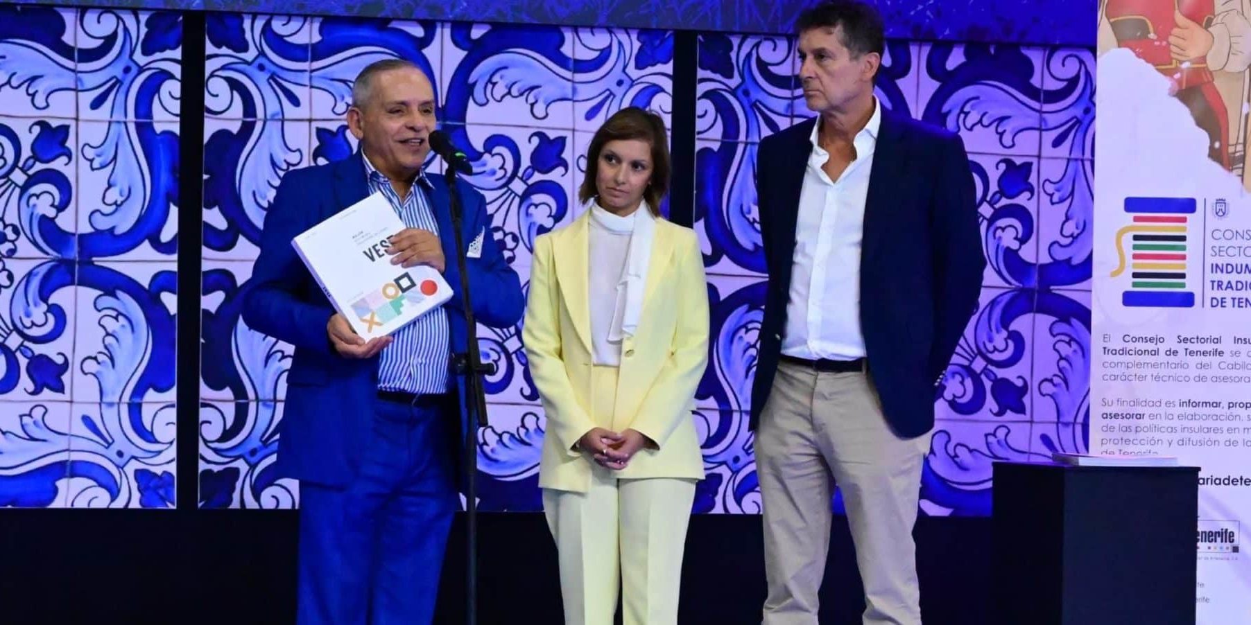 DOMINGO FERIA PRESENTACIÓN DEL LIBRO VESTIMENTA EUROPA