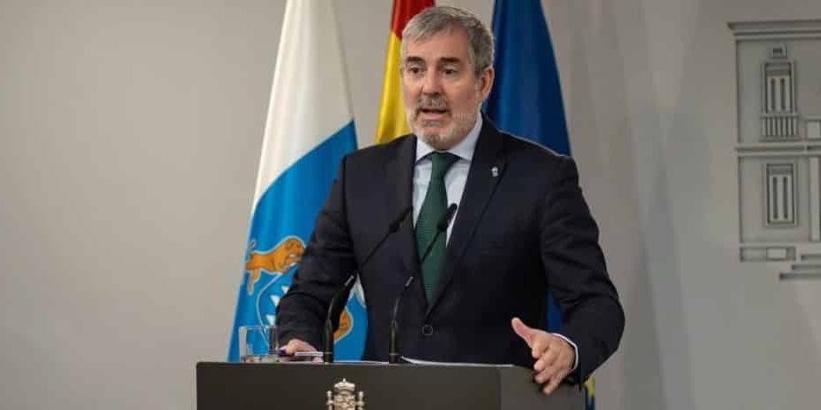 Sánchez recibe al presidente de Canarias, Fernando Clavijo