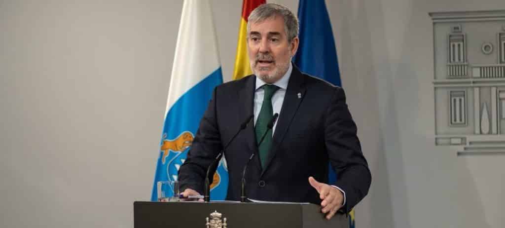 Sánchez recibe al presidente de Canarias, Fernando Clavijo