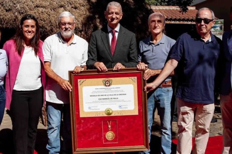 MANUEL DE FALLA-MEDALLA DE ORO DE LA OROTAVA1