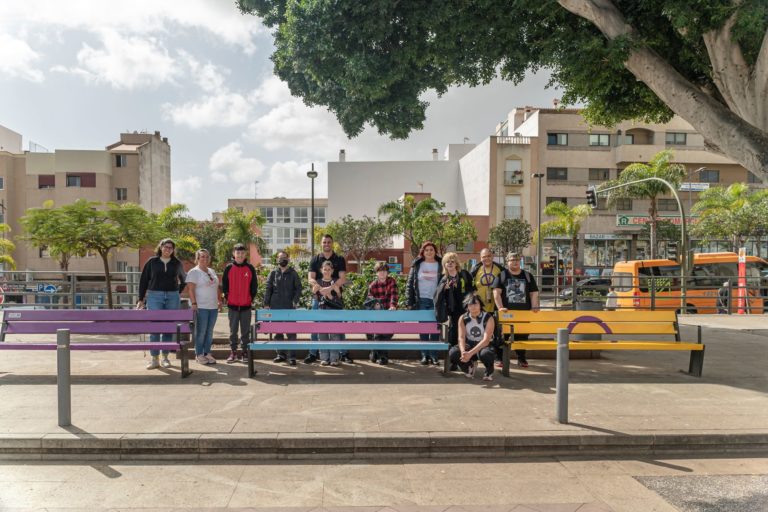 Presentación banco banderas LGTBI en La Cuesta febrero 2023