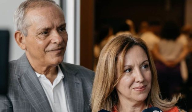 ROSA DÁVILA Y EFRAÍN MEDINA 001