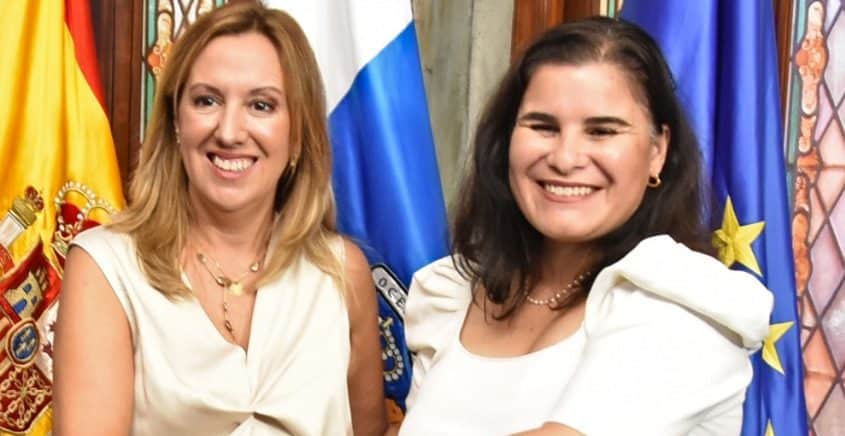 ROSA DÁVILA Y MARIA BRITO 001