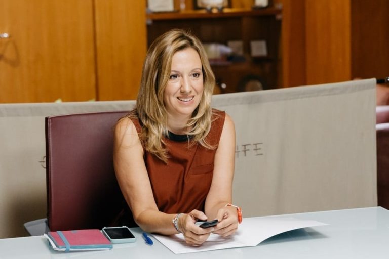 Rosa Dávila-Presidenta (24)