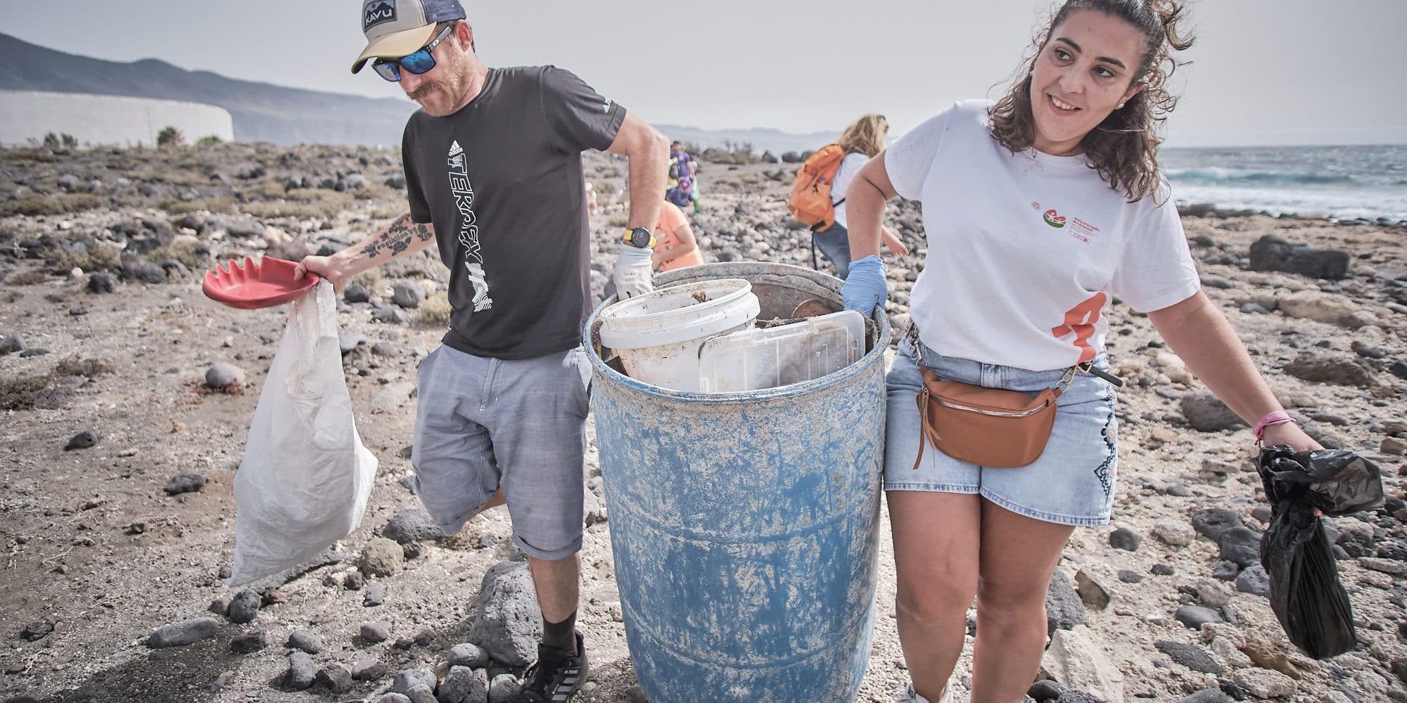 Voluntariado Ambiental-Limpieza costa 00 (1)