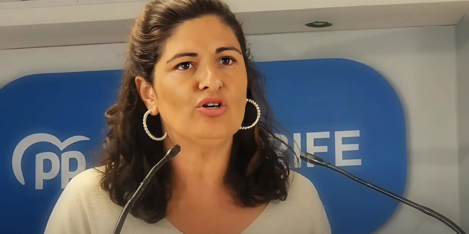 carmen luisa castro en una rueda de prensa