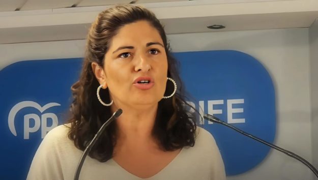 carmen luisa castro en una rueda de prensa