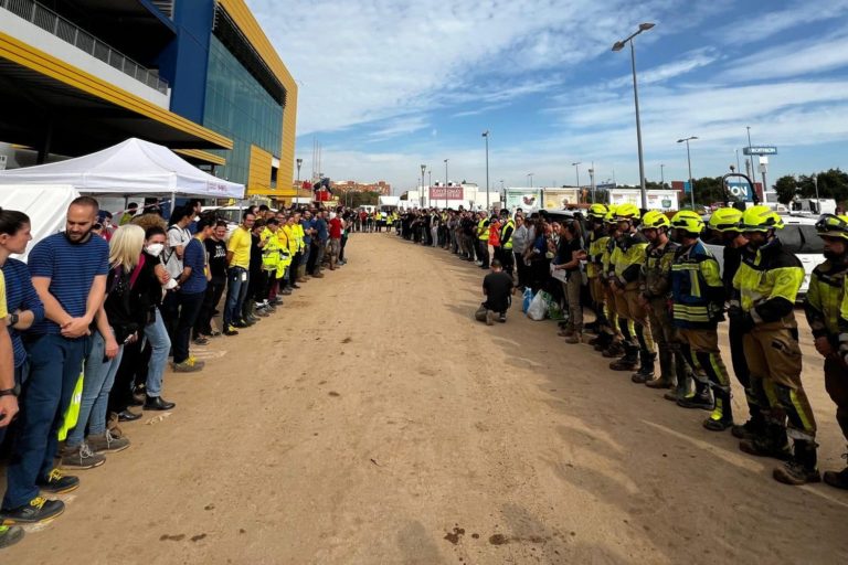 DISPOSITIVO DE EMERGENCIAS CANARIO EN VALENCIA-MINUTO DE SILENCIO 8-1-24