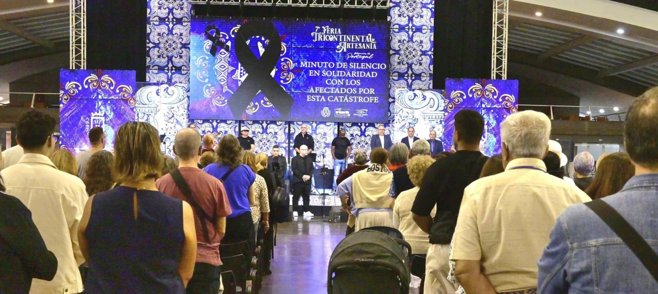 FOTO FERIA MINUTO DE SILENCIO 001 (1)