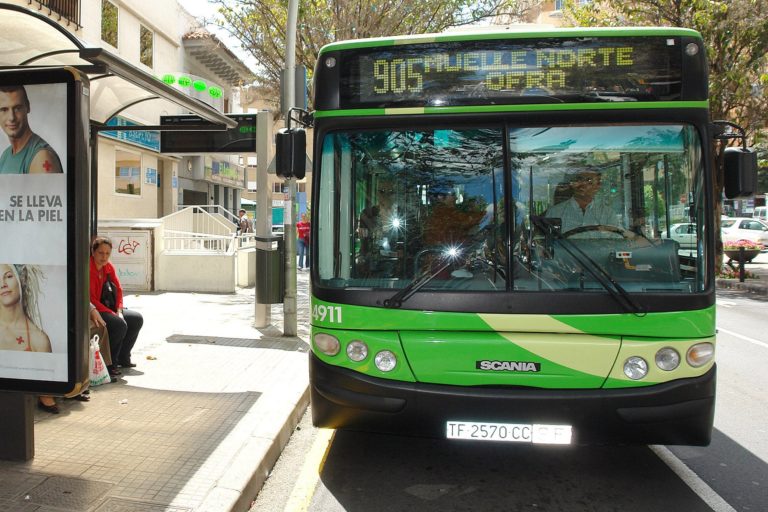 Guaguas Titsa 01