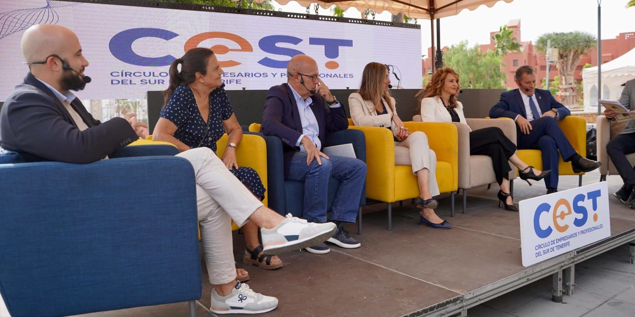 Mesa de debate en Gastrosur