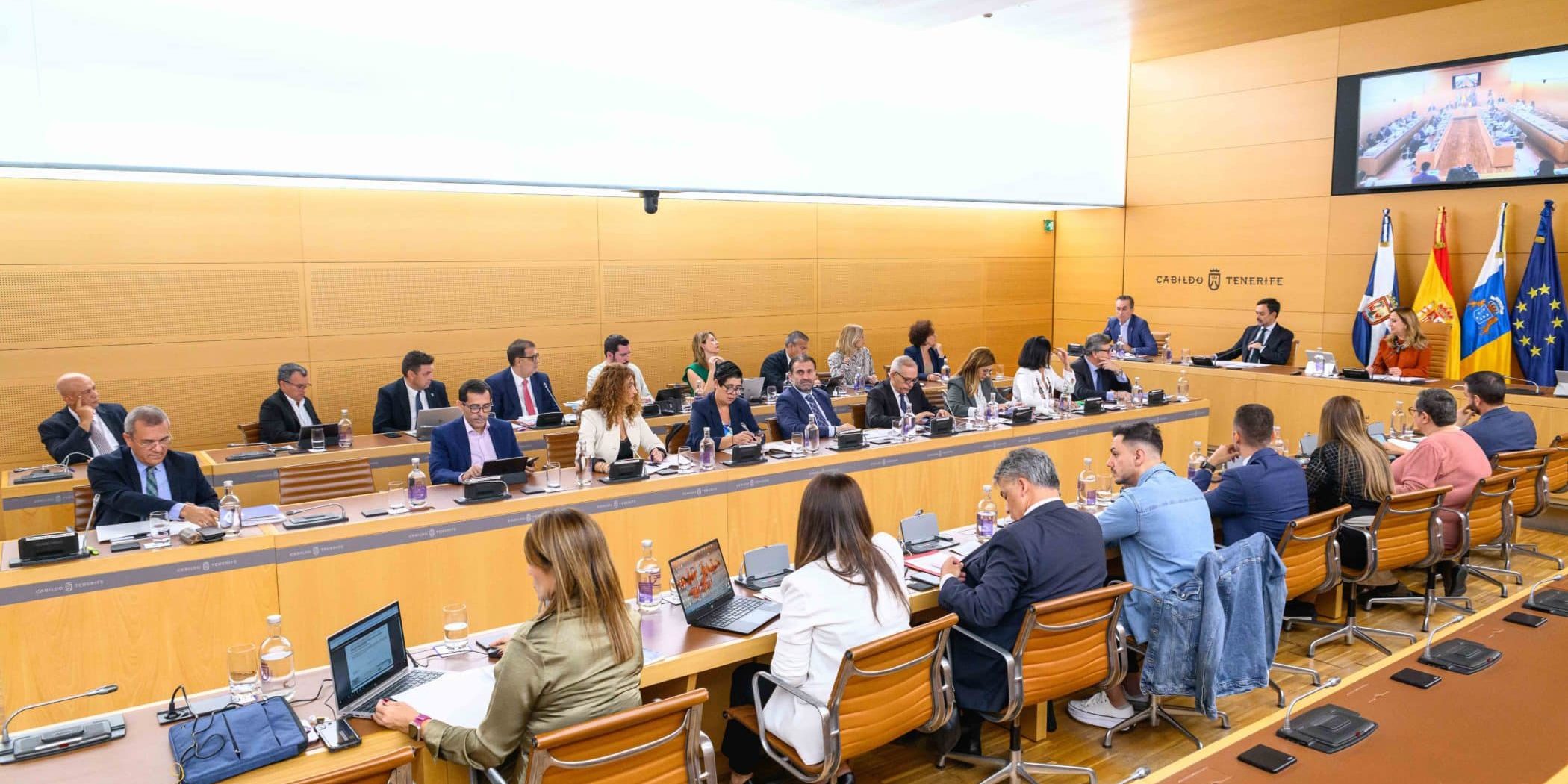 PLENO PRESUPUESTOS 001