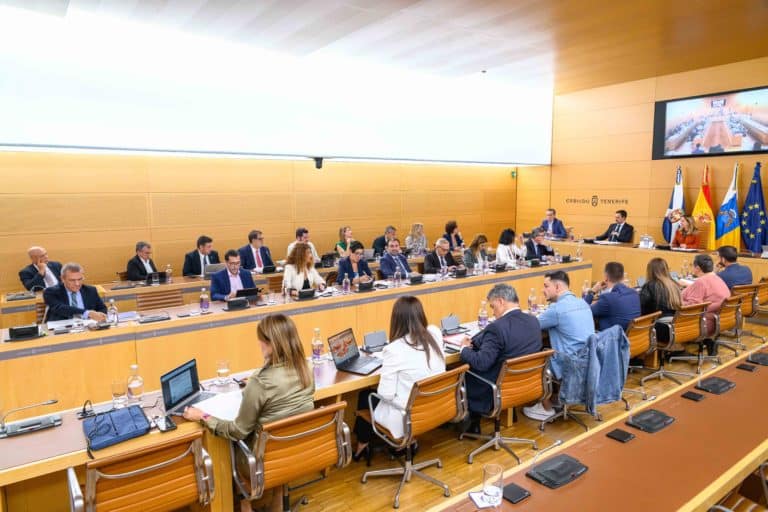 PLENO PRESUPUESTOS 001