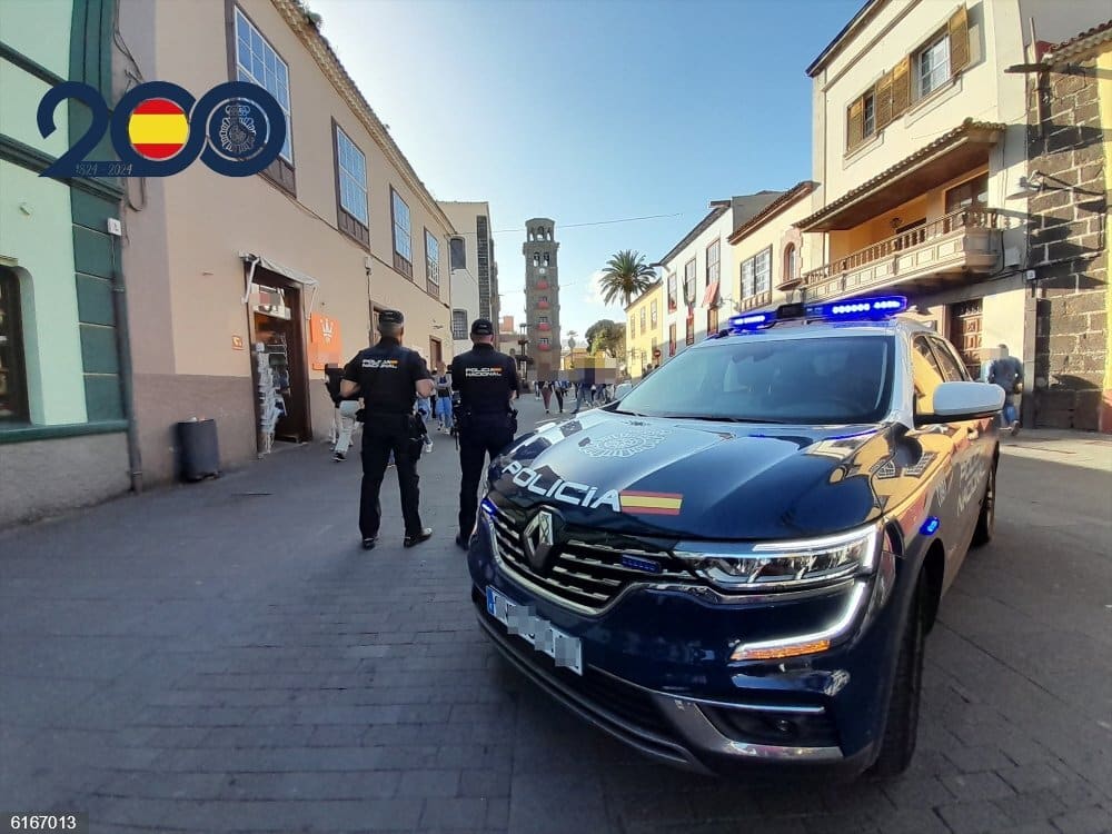 Sucesos.- Detenidos tres hombres por el robo en el interior de coches en zonas de baño en Santa Cruz de Tenerife