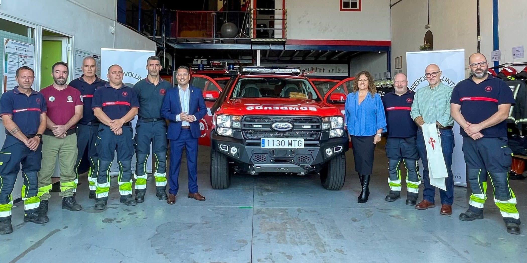 051224 Presentaci�n nuevo veh�culo Bomberos Voluntarios