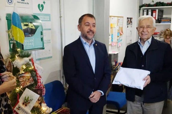 241226 Entrega de vales para juguetes y regalos (1)