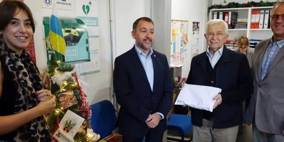 241226 Entrega de vales para juguetes y regalos (1)