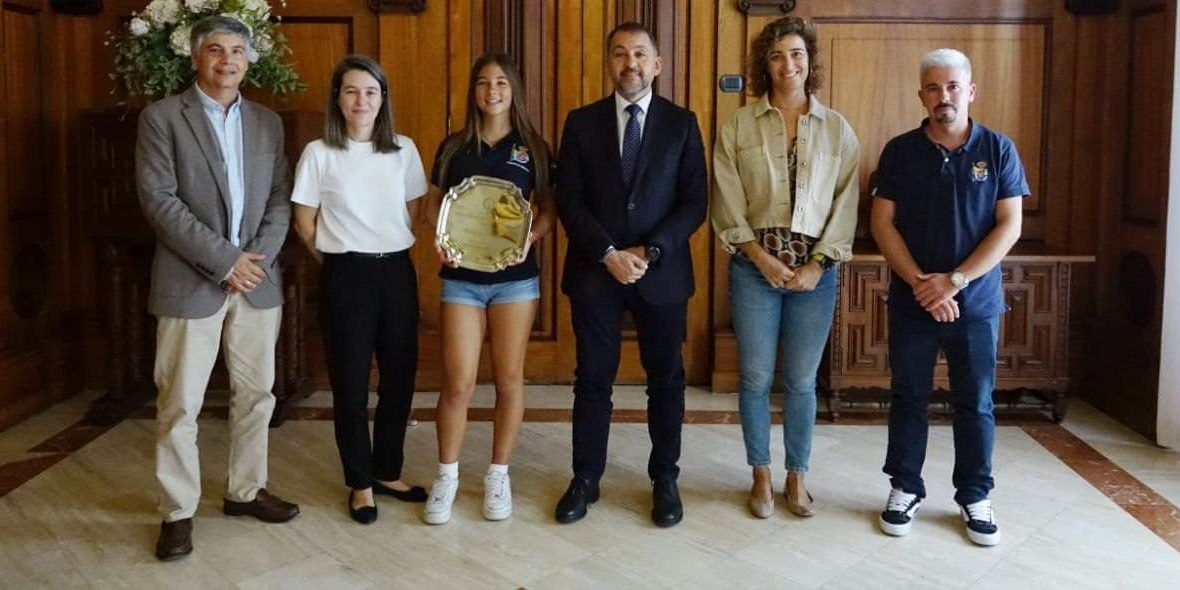 241228 Recepción a Marta Mansito