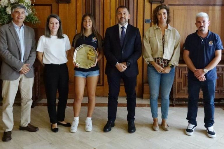 241228 Recepción a Marta Mansito