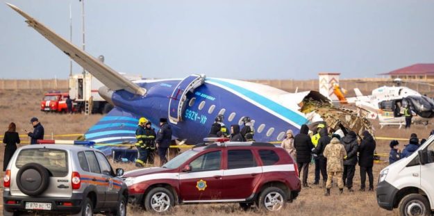 AVIÓN SE ESTRELLA EN KAZAJISTÁN6 25-12-24