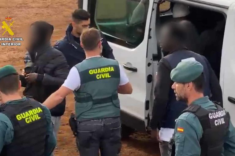 DETENIDOS PATRONES DE CAYUCOS POR PRESUNTAMENTE ASESINAR A MIGRANTES 29-12-24
