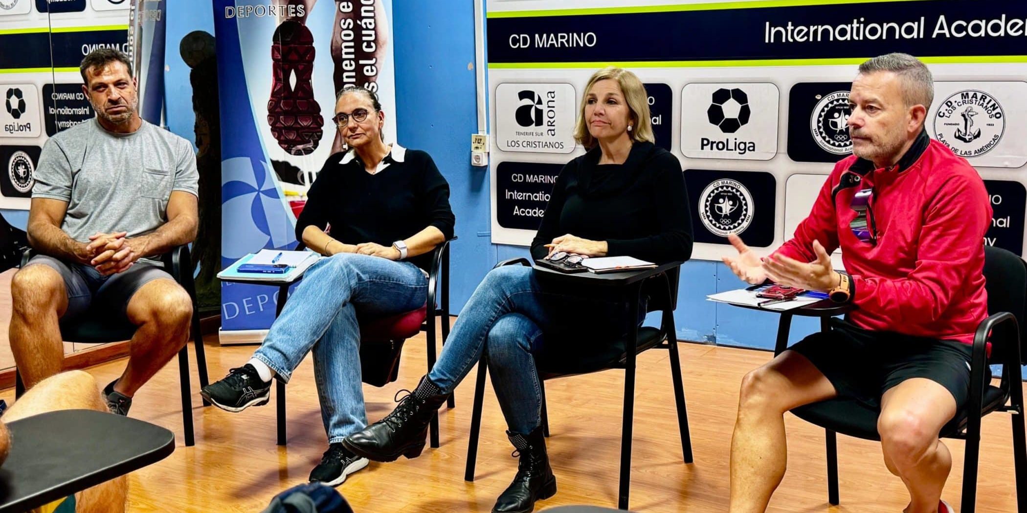 Escuela de Lanzamientos reunión en Arona