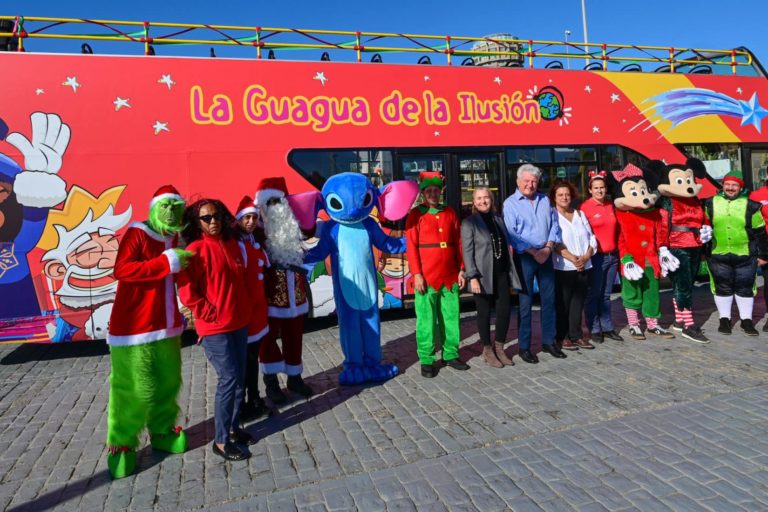 Guagua turística de la ilusión