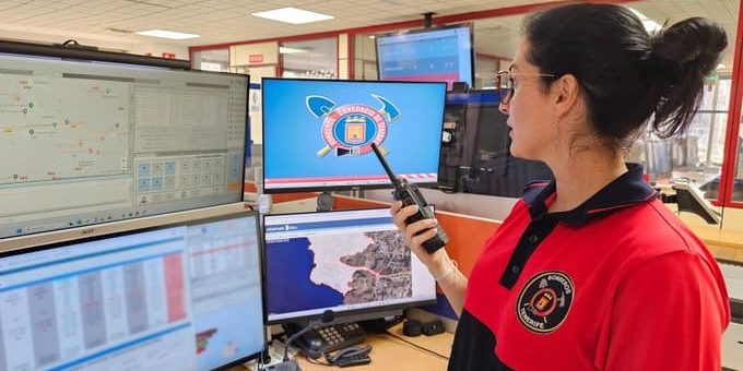 HOMBRE HERIDO AL SALIRSE DE LA VÍA EN LA ROTONDA DE ACCESO A LA ATALAYA-ADEJE 31-12-24