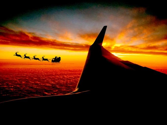 PAPÁ NOEL VISTO DESDE LA CABINA DE UN AVIÓN 24-12-24