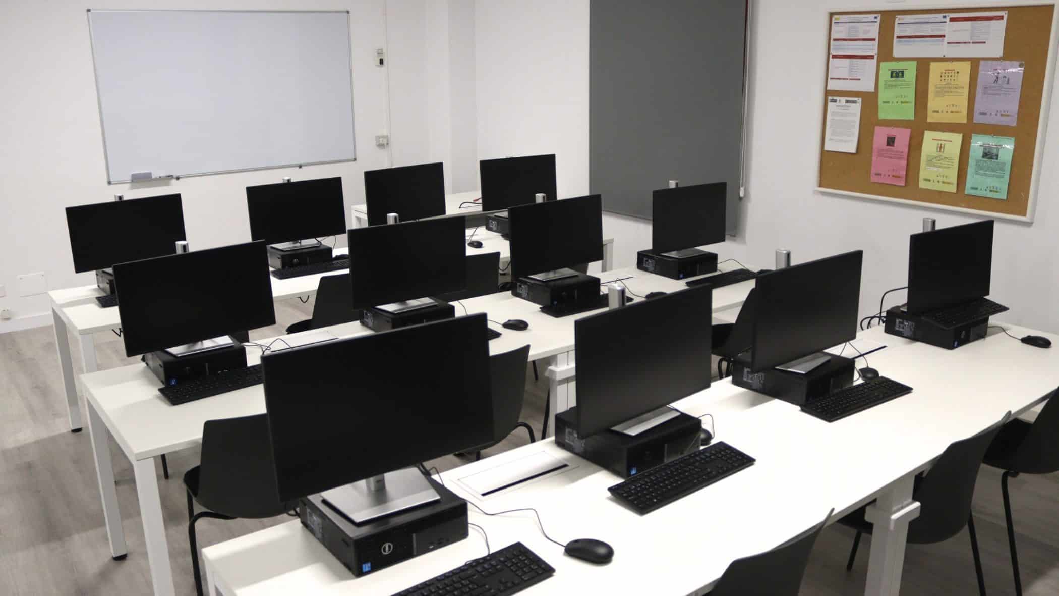 TACORONTE_ sala de informática de Empleo y Desarrollo Local