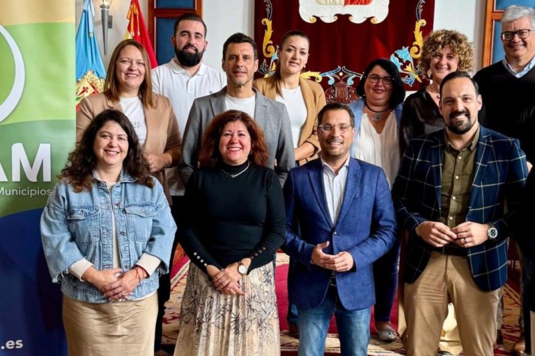 130125 Reuni�n comisi�n Industria FECAM en Los Realejos