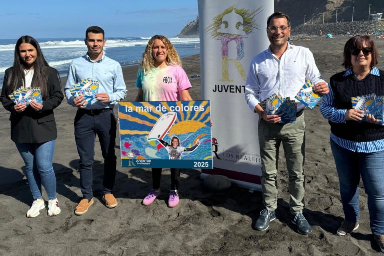 230125 Presentaci�n folleto actividades Juventud 2025 La mar de colores