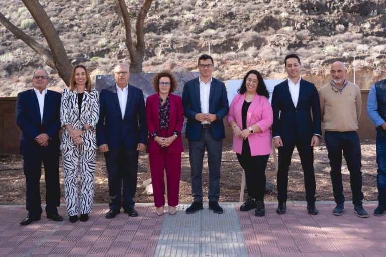 COLOCACIÓN DE LA PRIMERA PIEDRA DEL HOSPITAL INSULAR EN LA GOMERA 16-1-25